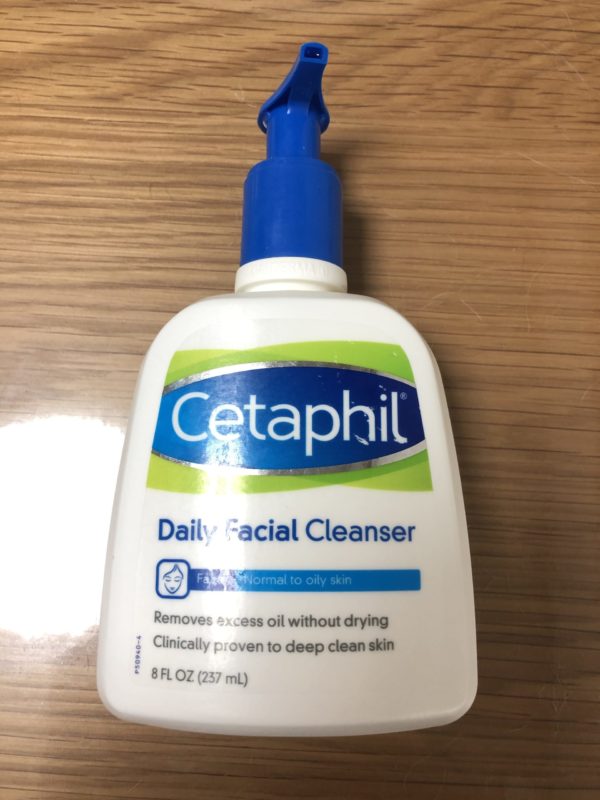 セタフィルCetaphil ディリーフェイシャルクレンザーは乾燥しらず